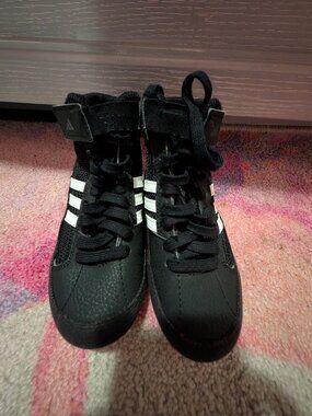 Adidas HVC 2 Wrestling shoes size 11 kids